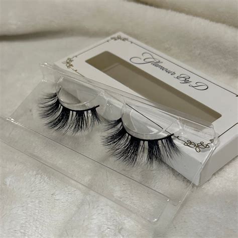 Chanel false eyelashes